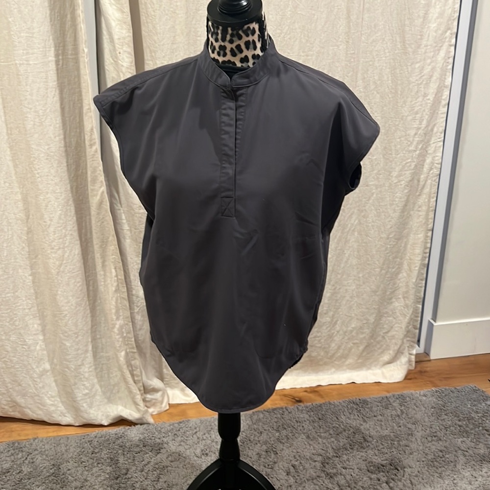 Figs gray size small.  Rafaela oversized top and Zamora jogger.